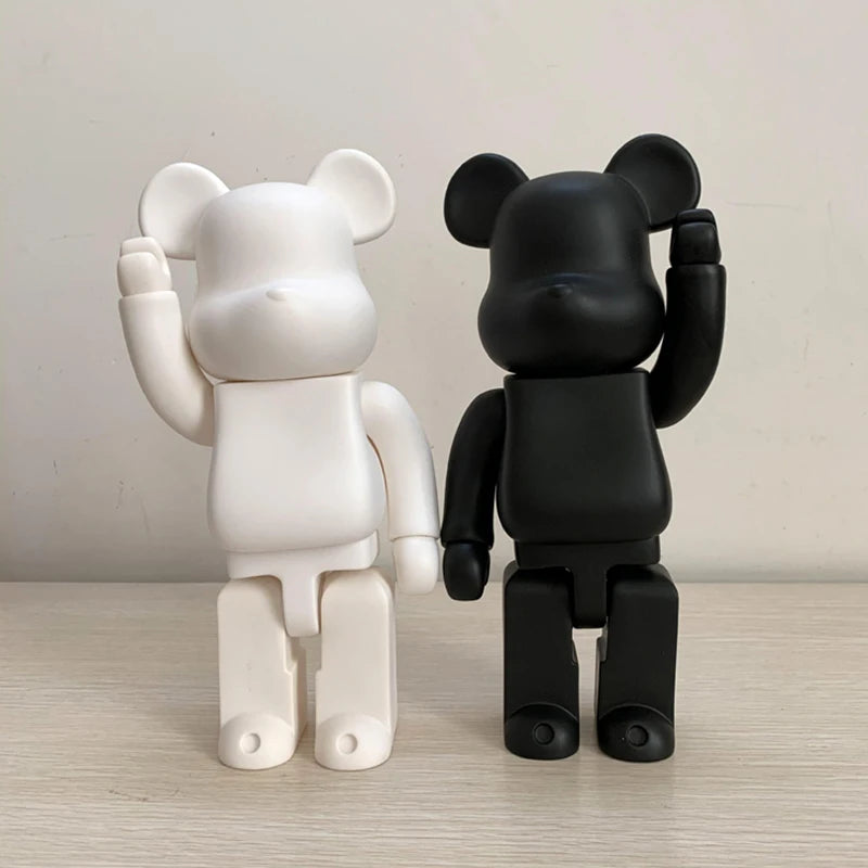Estátua de urso em bloco de pintura