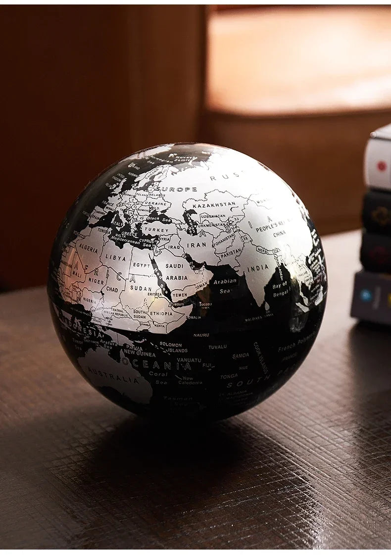 Globo mundial com base de metal